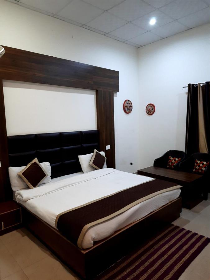 Hotel Green Park Nainital Esterno foto